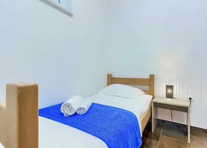 Luxury 이반 돌라츠